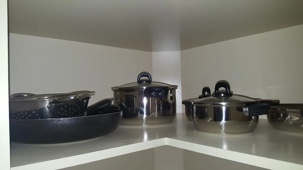 Apt 12, Executive Suites Ja - Palms Enfield Apartment