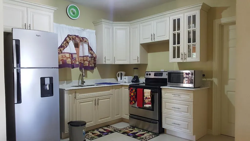 Apt 12, Executive Suites Ja - Palms Enfield Jamaica