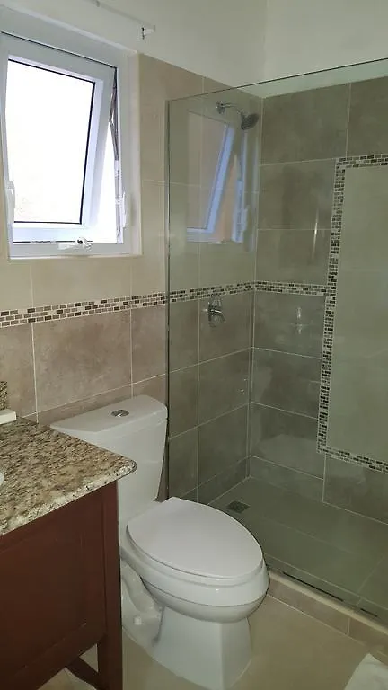 Apt 12, Executive Suites Ja - Palms Enfield