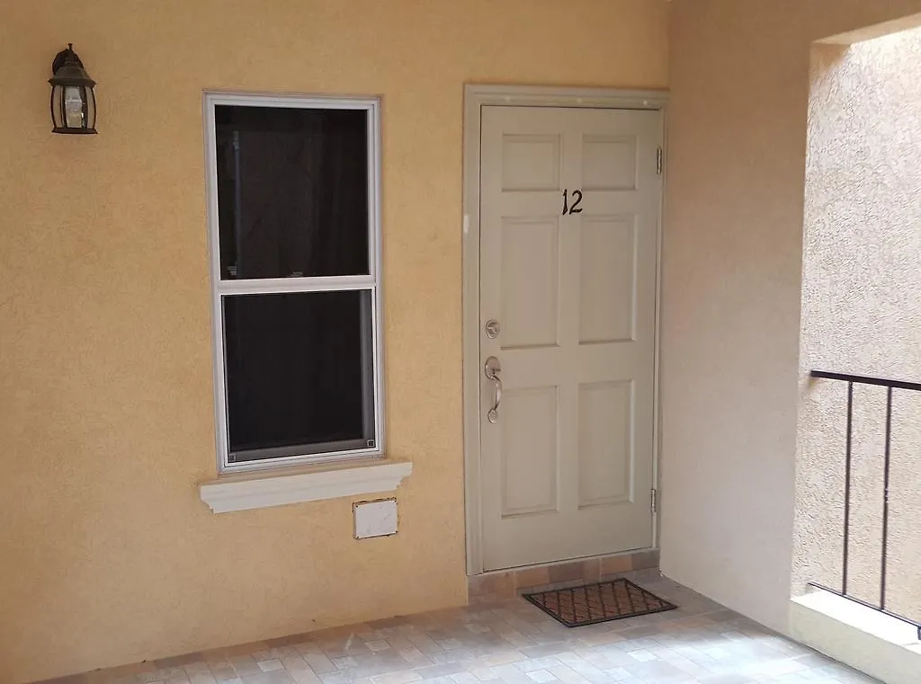 Apartment Apt 12, Executive Suites Ja - Palms Enfield